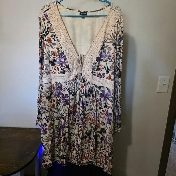 Torrid 3 Floral Mini Dress - Picture 1 of 10